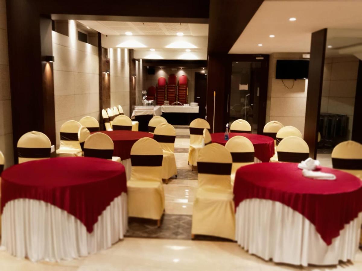 Hotel Laxvas Тхане Екстер'єр фото